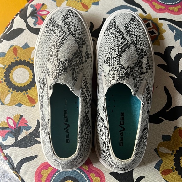 SeaVees Baja Platform slip on sneaker- excellent condition! - Picture 3 of 7